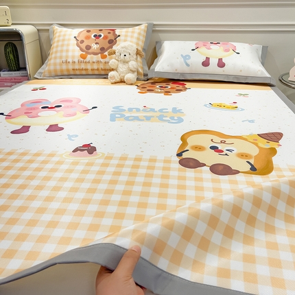 摩妮卡 2025新款A类大版碳光冰丝席 三件套 甜品派对