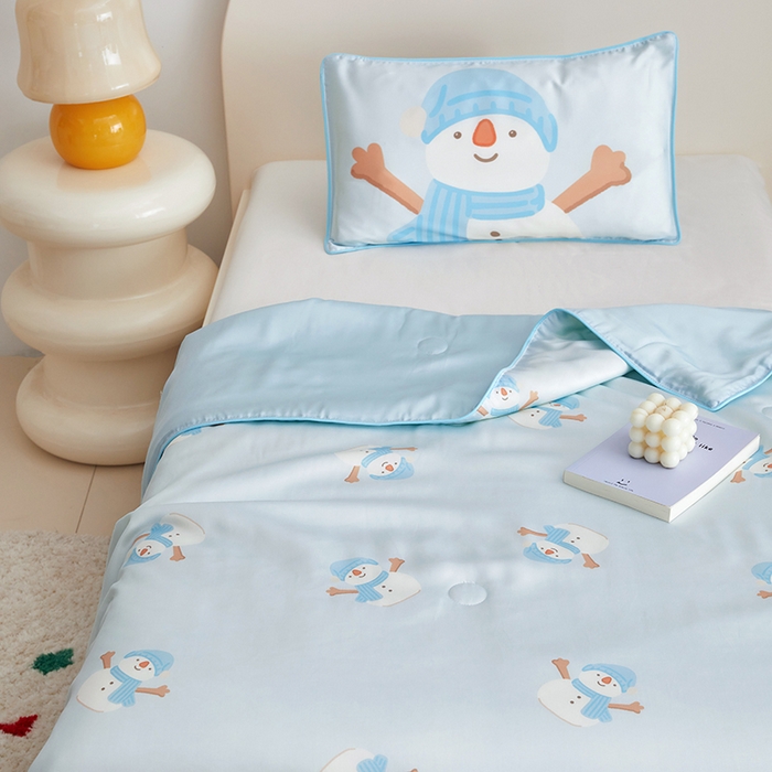 91家纺网 家纺一手货源 找家纺 荷马之梦 2025新款A类60s原创手绘卡通大豆纤维儿童夏被 小雪人