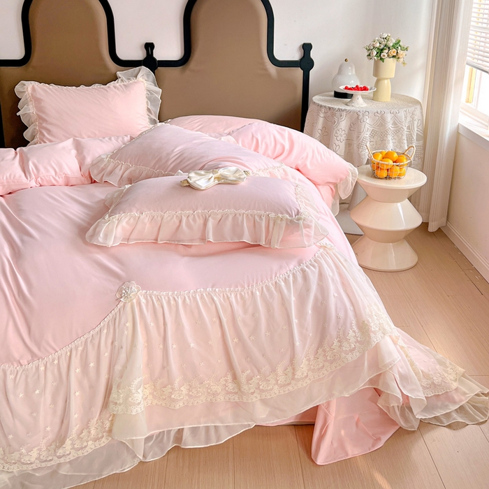 91家纺网 家纺一手货源 找家纺 艺玲家纺 2025新款糯小棉爱丽莎雪纺花边四件套 爱丽莎-粉