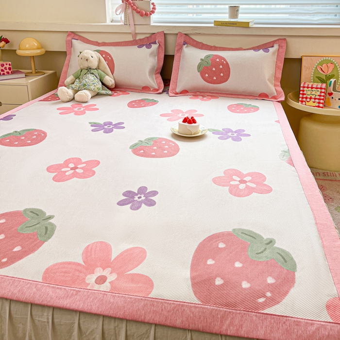 91家纺网 家纺一手货源 找家纺 迪乐妮 2025新款印花真冰藤冰凉席 甜心草莓