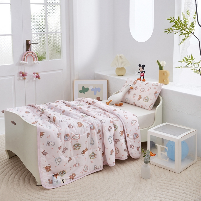 91家纺网 家纺一手货源 找家纺 丝涟家居 2025新款A类卡通小清新双面印花凉感丝夏被甜心