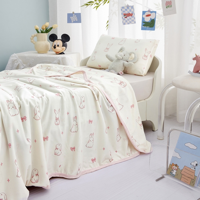 91家纺网 家纺一手货源 找家纺 丝涟家居 2025新款婴儿裸睡级凉感针织毯幼儿园夏被儿童夏被毯子 乖乖兔