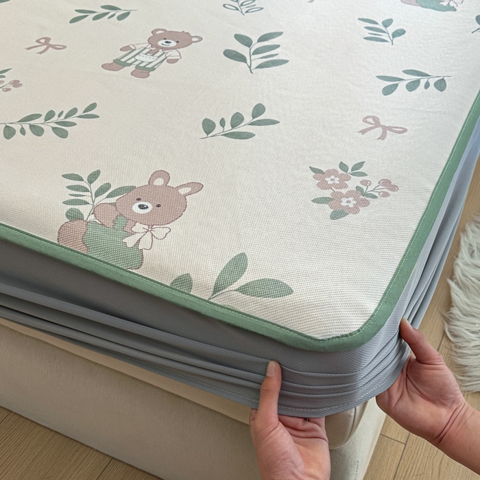 91家纺网 家纺一手货源 找家纺 迪乐妮 2025新款真冰藤印花床笠款凉席 丛林熊