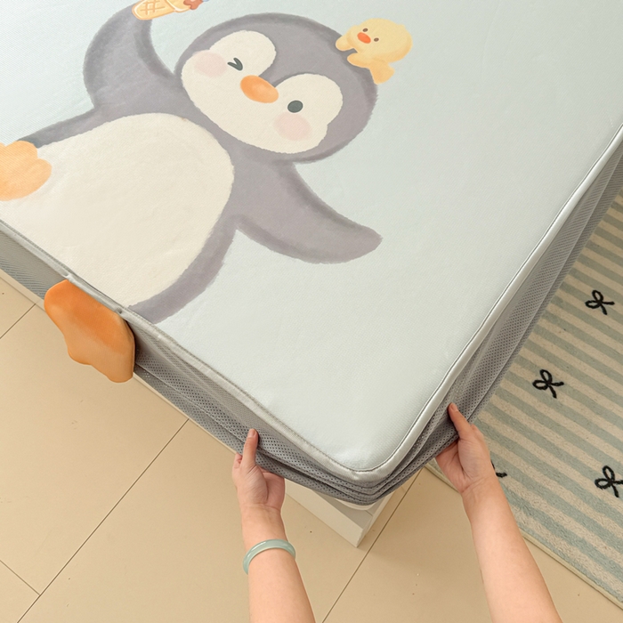 91家纺网 家纺一手货源 找家纺 慕尚家纺 2025新款凉感卡通工艺席床笠-企鹅宝宝