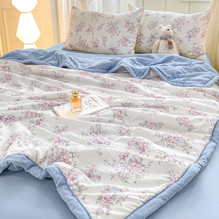 91家纺网 家纺一手货源 找家纺 2025梦初语新款水洗棉印花棉花被 风信子