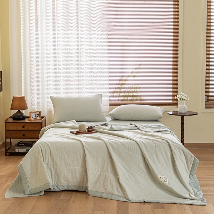 91家纺网 家纺一手货源 找家纺 鑫棉坊 2025新款全棉色织水洗棉A类棉花夏被可机洗空调被四件套床单枕套 浅绿谧意