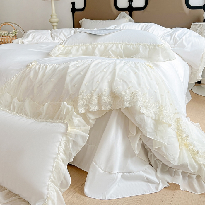 91家纺网 家纺一手货源 找家纺 艺玲家纺 2025新款糯小棉爱丽莎雪纺花边四件套 爱丽莎-白