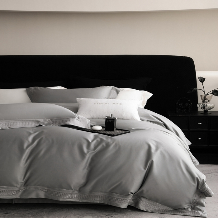 91家纺网 家纺一手货源 找家纺 馨蕊家居 2025春夏新品100s高奢典藏简约全棉系列 棉凯伦-高级灰