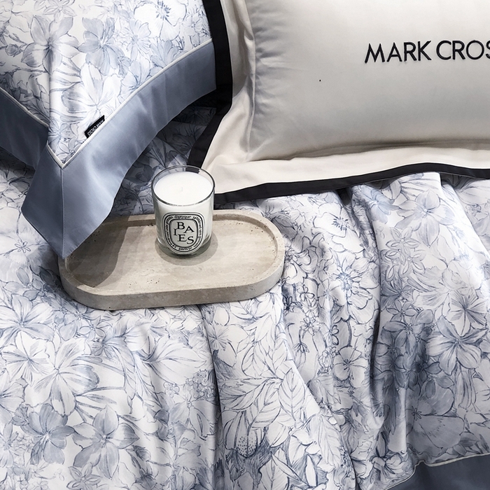 91家纺网 家纺一手货源 找家纺 佳汐蓝2025新款典雅诗意花卉全棉印花四件套券后不低于438/458元 雾隐巴黎-蓝柳色