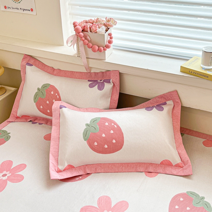 91家纺网 家纺一手货源 找家纺 迪乐妮 2025新款印花真冰藤冰凉席 甜心草莓