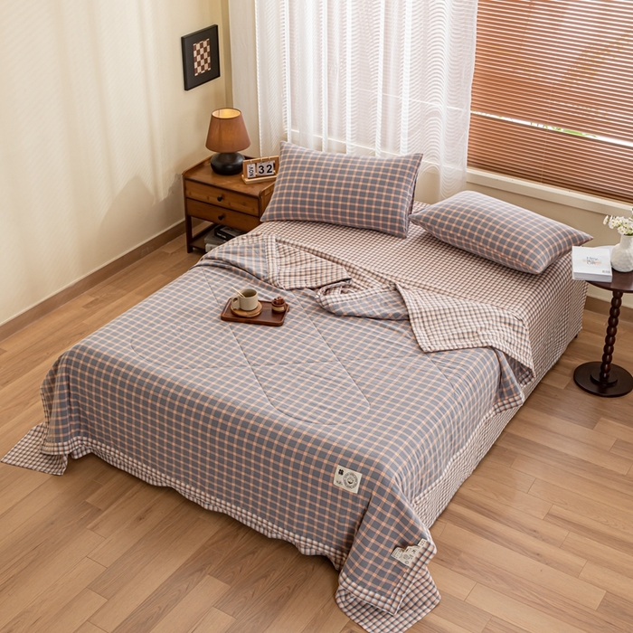 91家纺网 家纺一手货源 找家纺 鑫棉坊 2025新款全棉色织水洗棉A类棉花夏被可机洗空调被四件套床单枕套 静雅方格