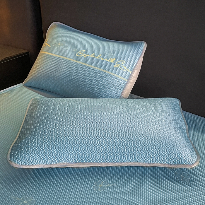 91家纺网 家纺一手货源 找家纺 2025新款提花冰豆豆凉席床笠床席三件套幸运草系列 幸运草-蓝