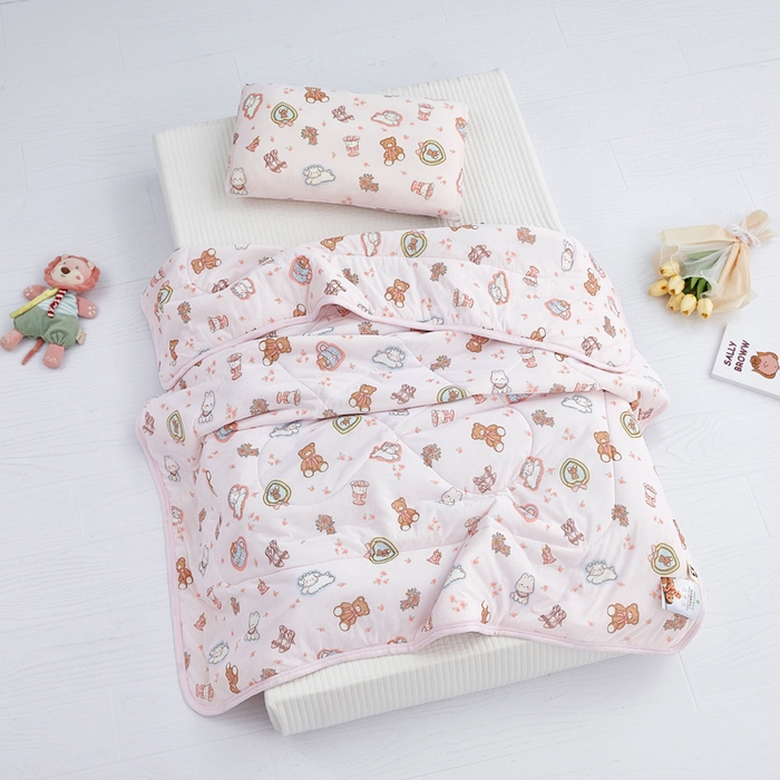 91家纺网 家纺一手货源 找家纺 丝涟家居 2025新款A类卡通小清新双面印花凉感丝夏被甜心