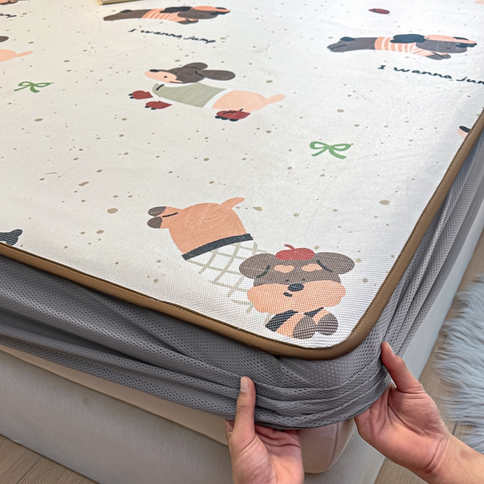 91家纺网 家纺一手货源 找家纺 迪乐妮 2025新款真冰藤印花床笠款凉席 腊肠狗