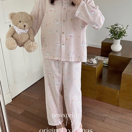 91家纺网 家纺一手货源 找家纺 纽约生活2025新款有氧双层纱甜美风娃娃领奶油少女感套装家居服 粉格樱桃小狗