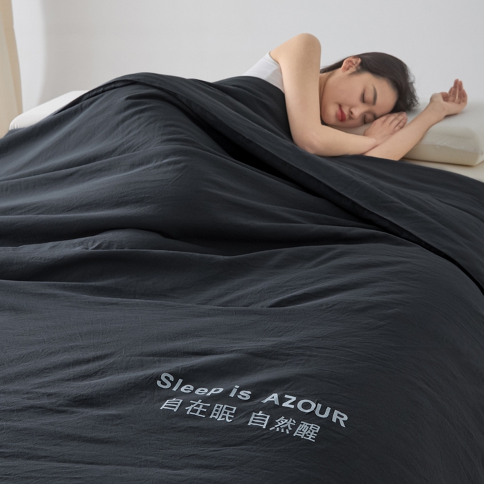 91家纺网 家纺一手货源 找家纺 闲鱼家纺 2025新款某朵同款深睡Pro夏被 自在眠  自然醒 深灰