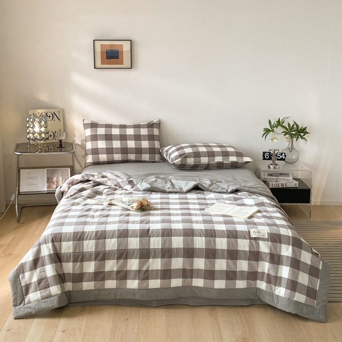 91家纺网 家纺一手货源 找家纺 2025梦初语新款无印风棉花夏被 灰中格