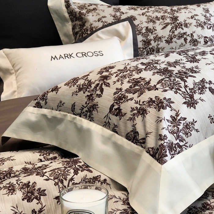 91家纺网 家纺一手货源 找家纺 佳汐蓝2025新款典雅诗意花卉全棉印花四件套券后不低于438/458元 柏林庄园-奢红棕