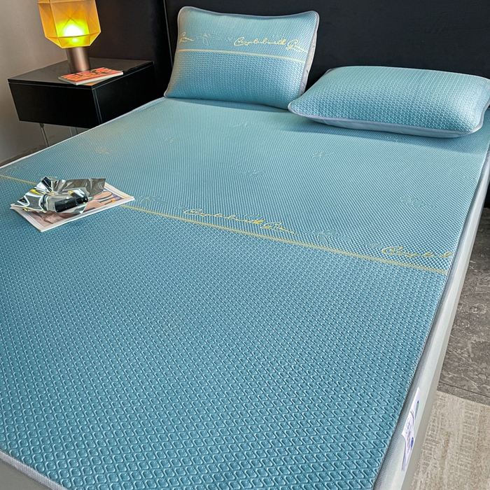 91家纺网 家纺一手货源 找家纺 2025新款提花冰豆豆凉席床笠床席三件套幸运草系列 幸运草-蓝