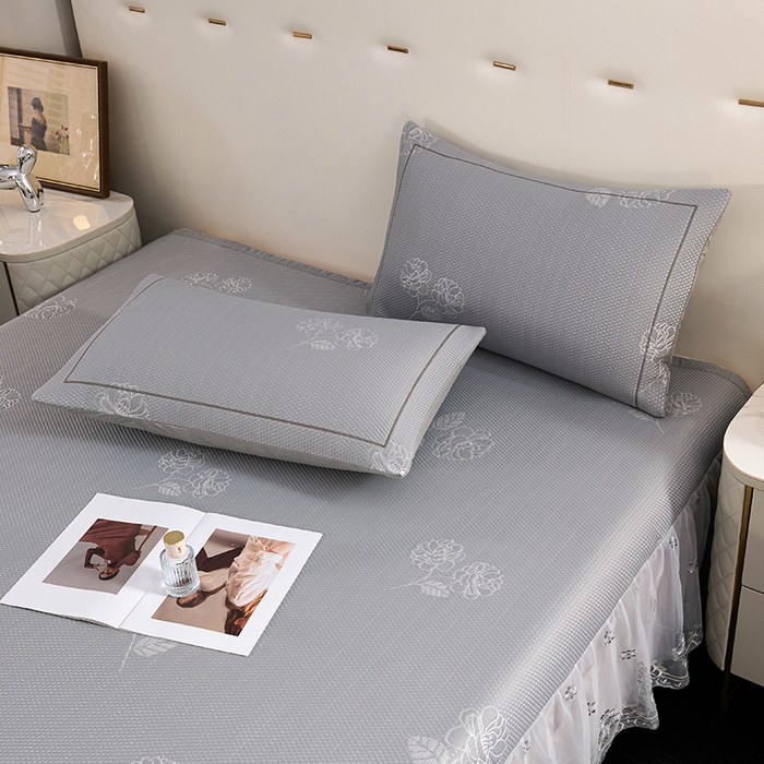 91家纺网 家纺一手货源 找家纺 席之家 2025新款3D冰感蕾丝床裙豆豆席 蕾丝-茶花之恋-灰