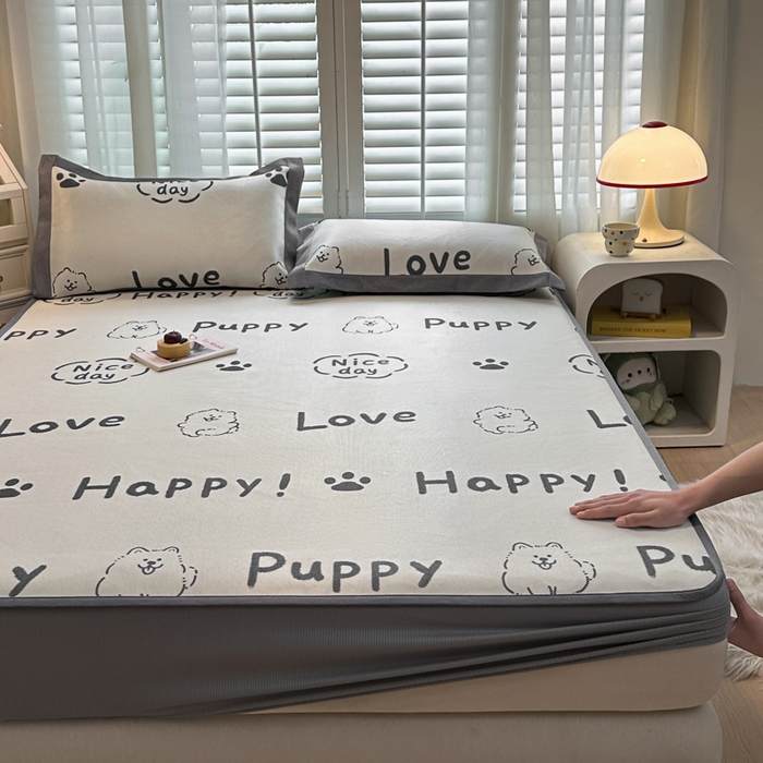 91家纺网 家纺一手货源 找家纺 迪乐妮 2025新款真冰藤印花床笠款凉席 快乐小狗