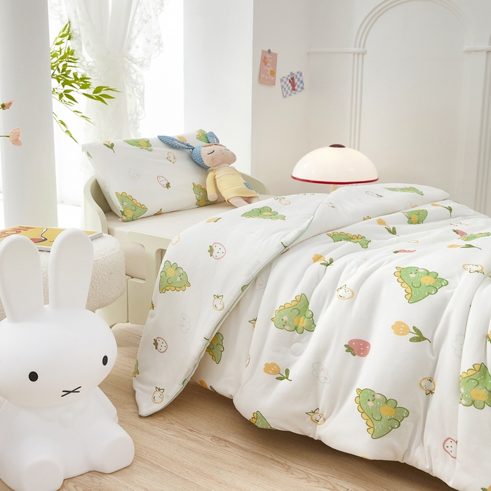 91家纺网 家纺一手货源 找家纺 丝涟家居 2025新款A类双面针织棉卡通小清新滚绳工艺夏被小恐龙