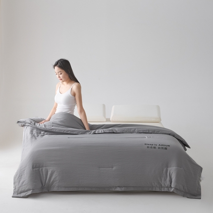 91家纺网 家纺一手货源 找家纺 闲鱼家纺 2025新款某朵同款深睡Pro夏被 自在眠  自然醒 浅灰