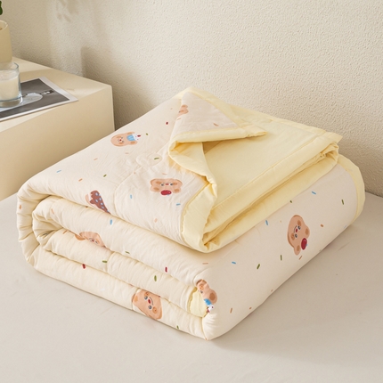 91家纺网 家纺一手货源 找家纺 好睡棉 2025新款柔软裸睡级水洗棉夏被新疆棉花被夏凉被空调被被子 奶油小熊