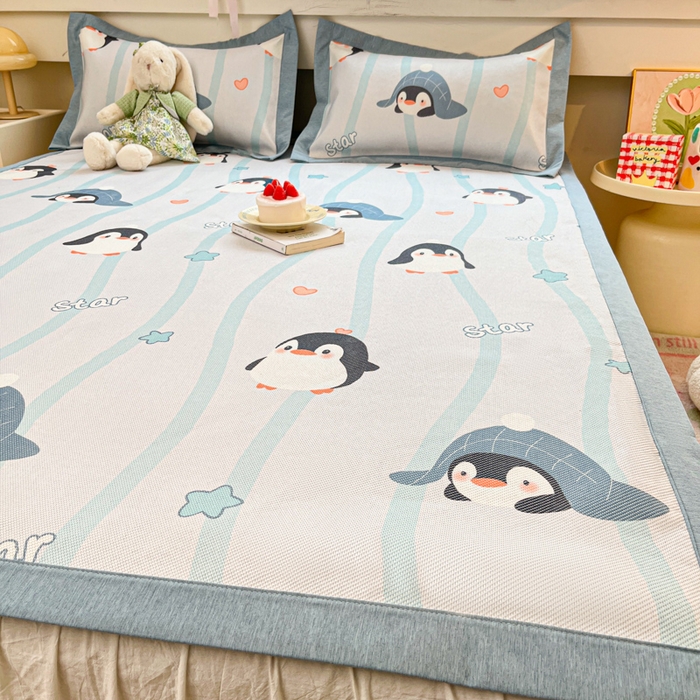 91家纺网 家纺一手货源 找家纺 迪乐妮 2025新款印花真冰藤冰凉席 小企鹅