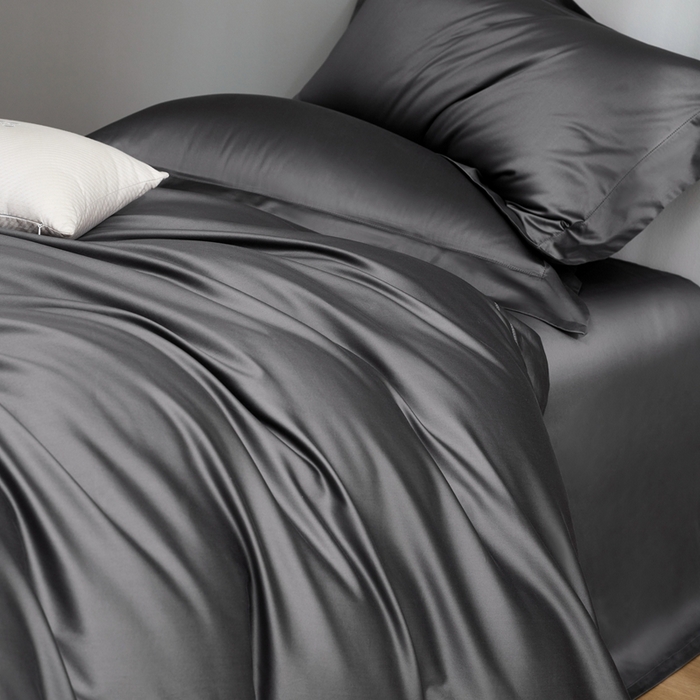 91家纺网 家纺一手货源 找家纺 佳汐蓝 2025新款奢简高支棉柔雾奢缎长绒棉四件套券后不低于628/648元 百慕灰