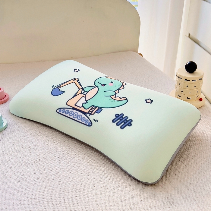 91家纺网 家纺一手货源 找家纺 2025新款卡通凉感丝亲肤枕 挖机恐龙50*30*4 