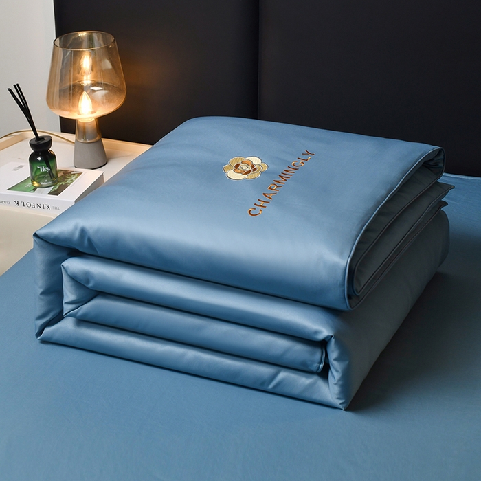 91家纺网 家纺一手货源 找家纺 优尚家纺 2025新款水洗天丝刺绣夏被夏被四件套 冰岛蓝