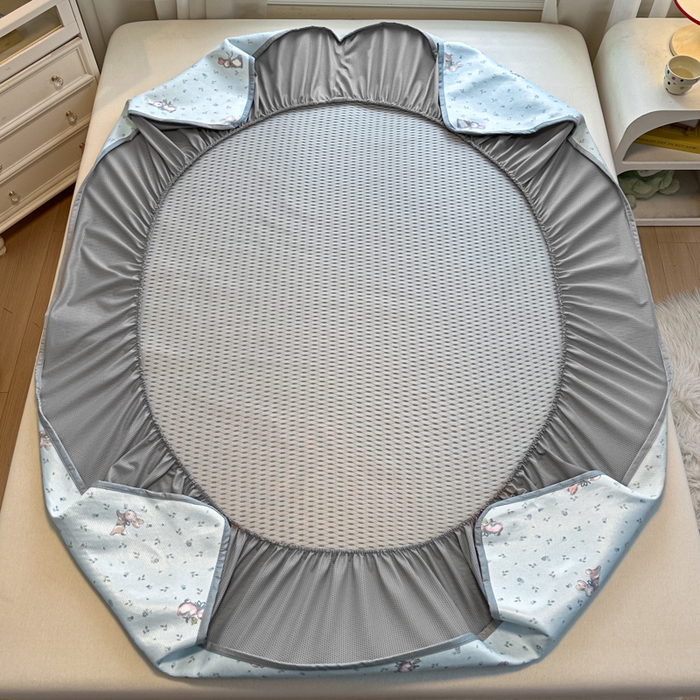 91家纺网 家纺一手货源 找家纺 迪乐妮 2025新款真冰藤印花床笠款凉席 森系小兔