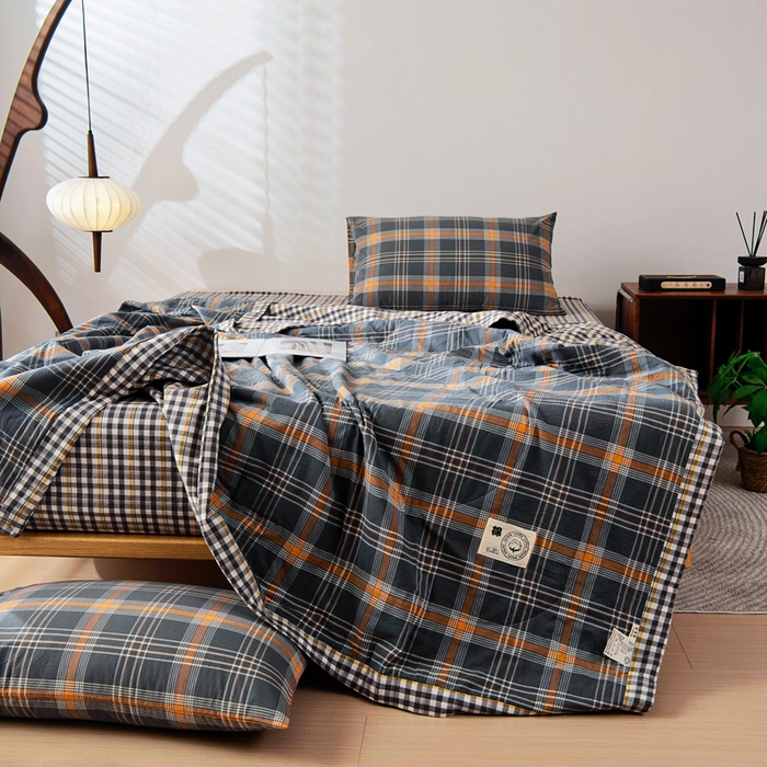 91家纺网 家纺一手货源 找家纺 鑫棉坊 2025新款全棉色织水洗棉A类棉花夏被可机洗空调被四件套床单枕套 伯恩