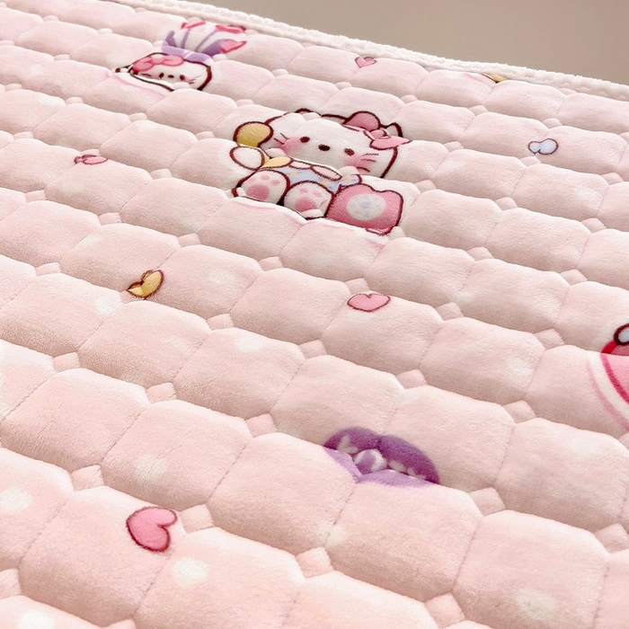 91家纺网 家纺一手货源 找家纺 梵赫家纺2024新款牛奶绒床护垫床垫幼儿园床垫儿童床垫可水洗 垫套-Kitty猫咪