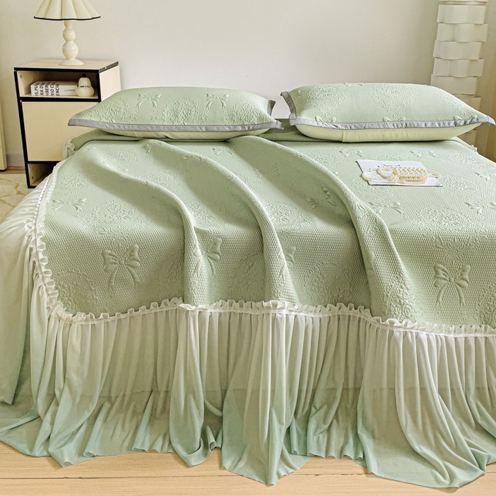 91家纺网 家纺一手货源 找家纺 富馨莱 2025春夏新款公主仙女风480克PE凉感凉豆豆床裙凉席三件套 蝴蝶结-绿床裙款