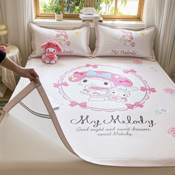 91家纺网 家纺一手货源 找家纺 博雅 2025新款三丽欧A类大版数码印花1200D冰丝凉席凉席席子 小花美乐蒂