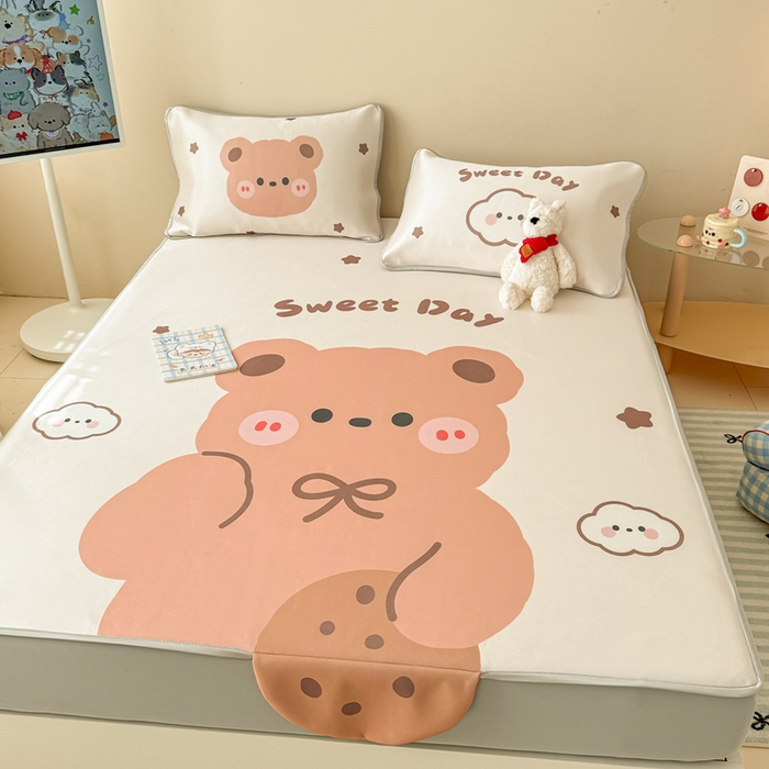 91家纺网 家纺一手货源 找家纺 慕尚家纺 2025新款凉感卡通工艺席床笠-饼干熊