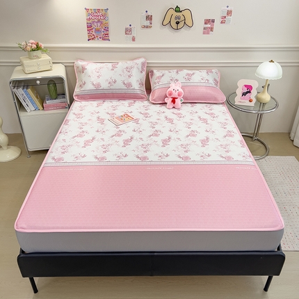 91家纺网 家纺一手货源 找家纺 （总）摩妮卡 2025新款小清新碳光冰丝软席床笠款单床笠三件套