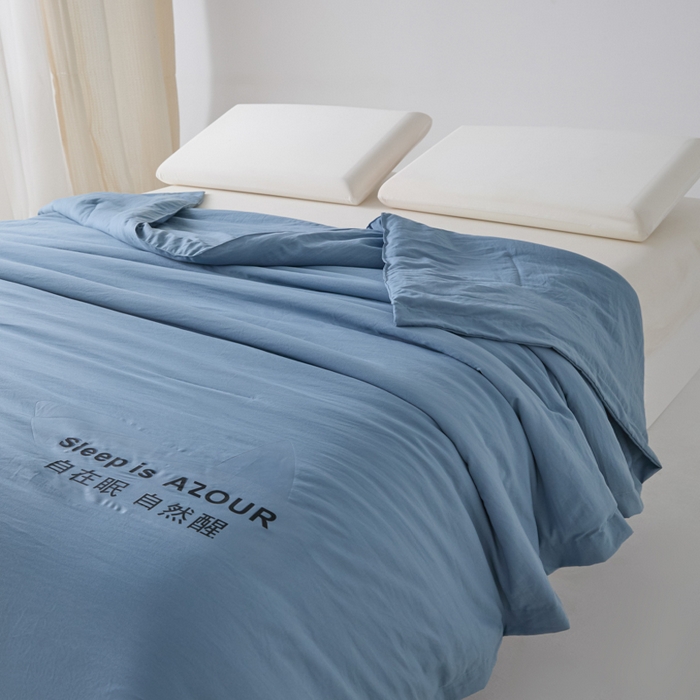 91家纺网 家纺一手货源 找家纺 闲鱼家纺 2025新款某朵同款深睡Pro夏被 自在眠  自然醒 普鲁士蓝