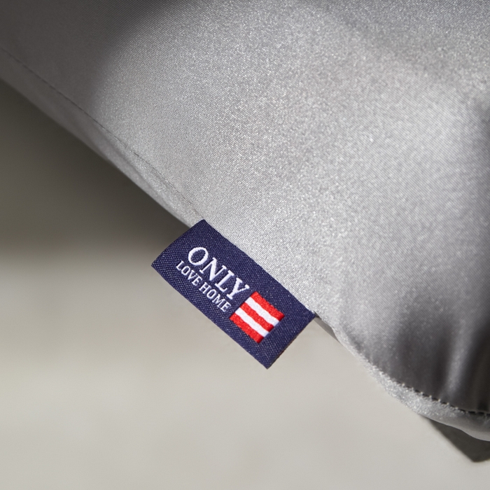 91家纺网 家纺一手货源 找家纺 蔻眠2025新款礼盒装太空深睡记忆枕芯零压护颈枕头 礼盒装-灰色42*70*6cm/只