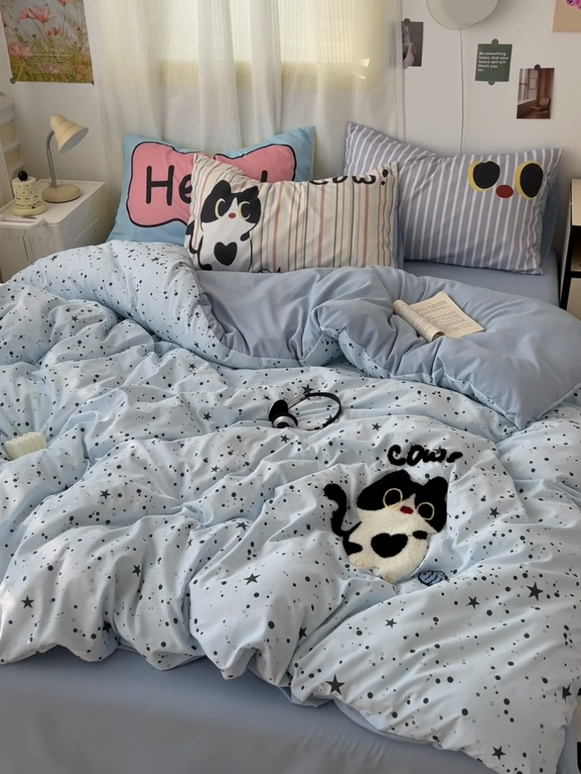 91家纺网 家纺一手货源 找家纺 一霖家纺 2025新款高克重云朵棉数码印花＋毛巾绣四件套 黑色小猫