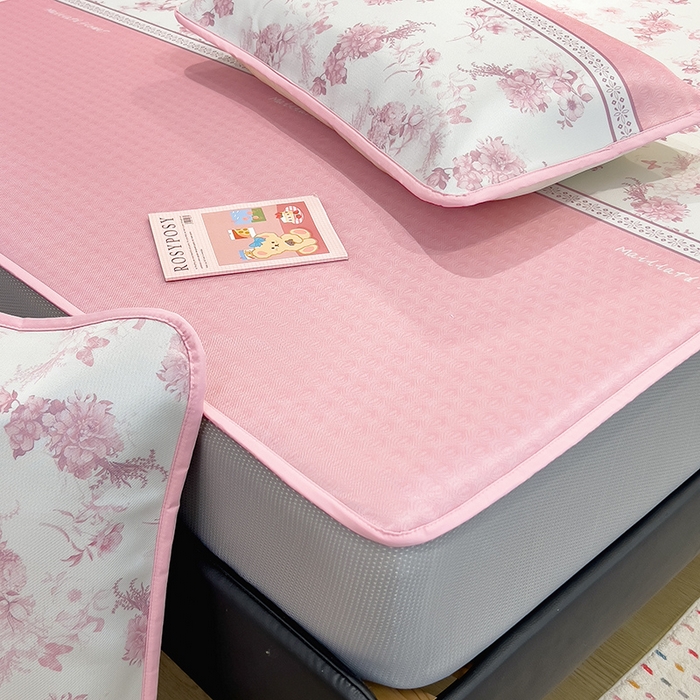 91家纺网 家纺一手货源 找家纺 摩妮卡 2025新款小清新碳光冰丝软席床笠款单床笠三件套 花绮梦-粉