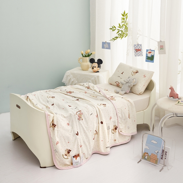 91家纺网 家纺一手货源 找家纺 丝涟家居 2025新款婴儿裸睡级凉感针织毯幼儿园夏被儿童夏被毯子 木马熊