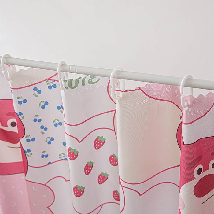 91家纺网 家纺一手货源 找家纺 2025新款学生床遮光蚊帐 草莓粉熊