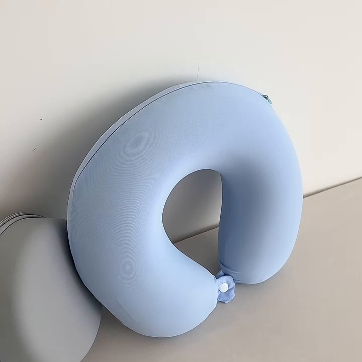 91家纺网 家纺一手货源 找家纺 枕芯真意 2025新款记忆棉u型枕 天空蓝