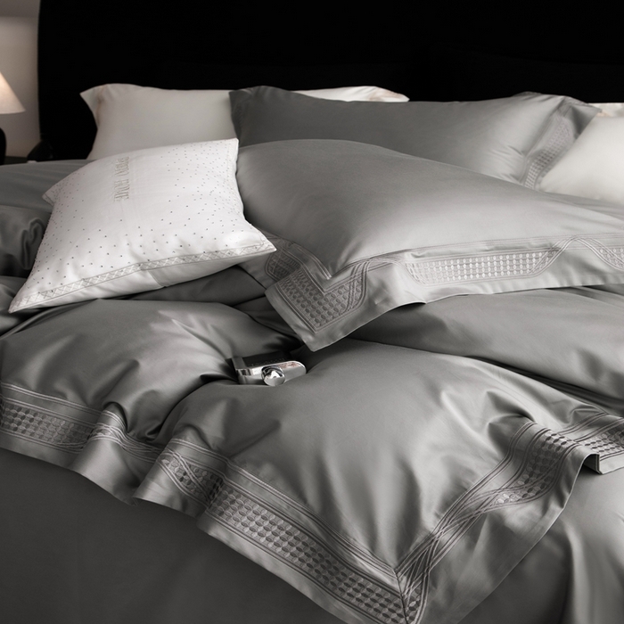 91家纺网 家纺一手货源 找家纺 馨蕊家居 2025春夏新品100s高奢典藏简约全棉系列 棉凯伦-高级灰