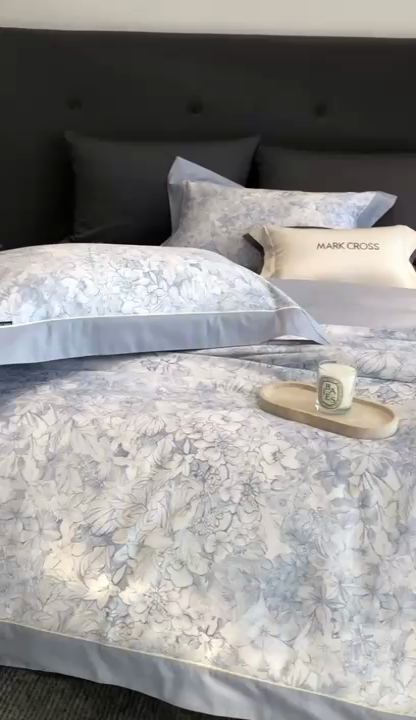 91家纺网 家纺一手货源 找家纺 佳汐蓝2025新款典雅诗意花卉全棉印花四件套券后不低于438/458元 雾隐巴黎-蓝柳色