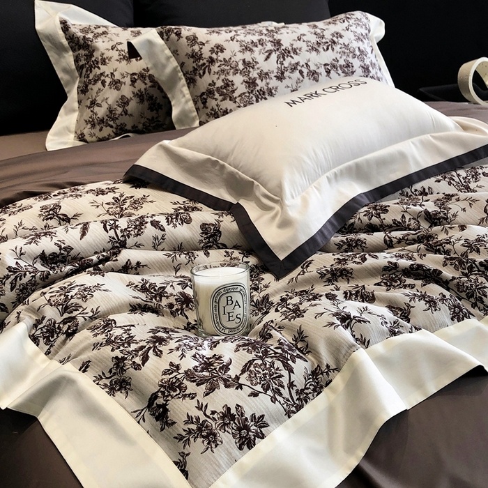 91家纺网 家纺一手货源 找家纺 佳汐蓝2025新款典雅诗意花卉全棉印花四件套券后不低于438/458元 柏林庄园-奢红棕