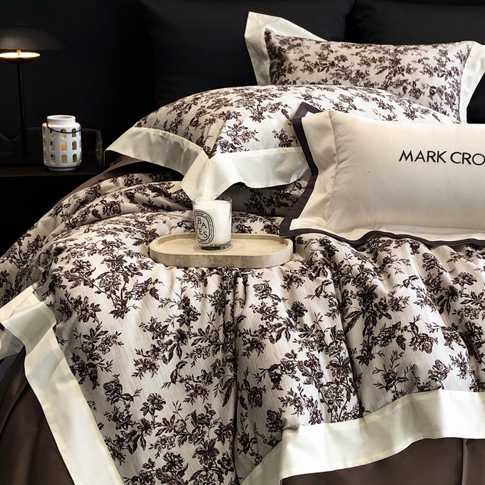 91家纺网 家纺一手货源 找家纺 佳汐蓝2025新款典雅诗意花卉全棉印花四件套券后不低于438/458元 柏林庄园-奢红棕